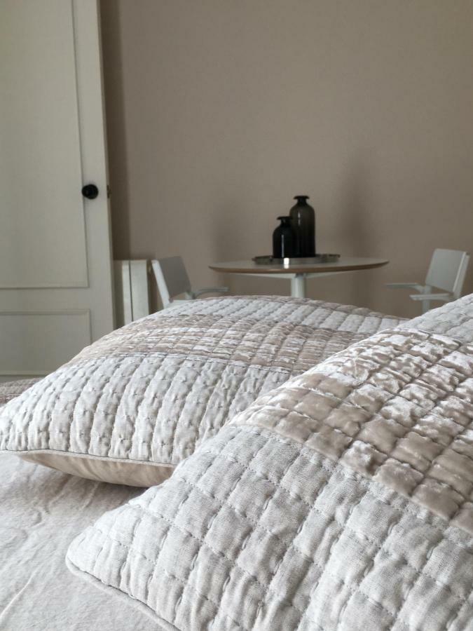 Casa Balmins Sitges Bed and Breakfast Esterno foto