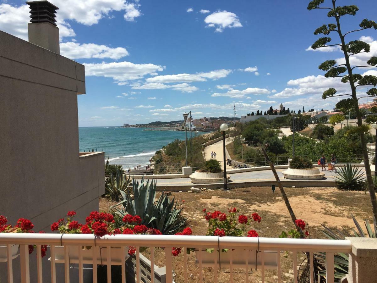 Casa Balmins Sitges Bed and Breakfast Esterno foto