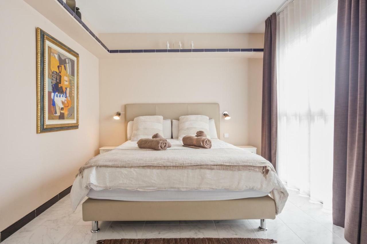 Casa Balmins Sitges Bed and Breakfast Esterno foto